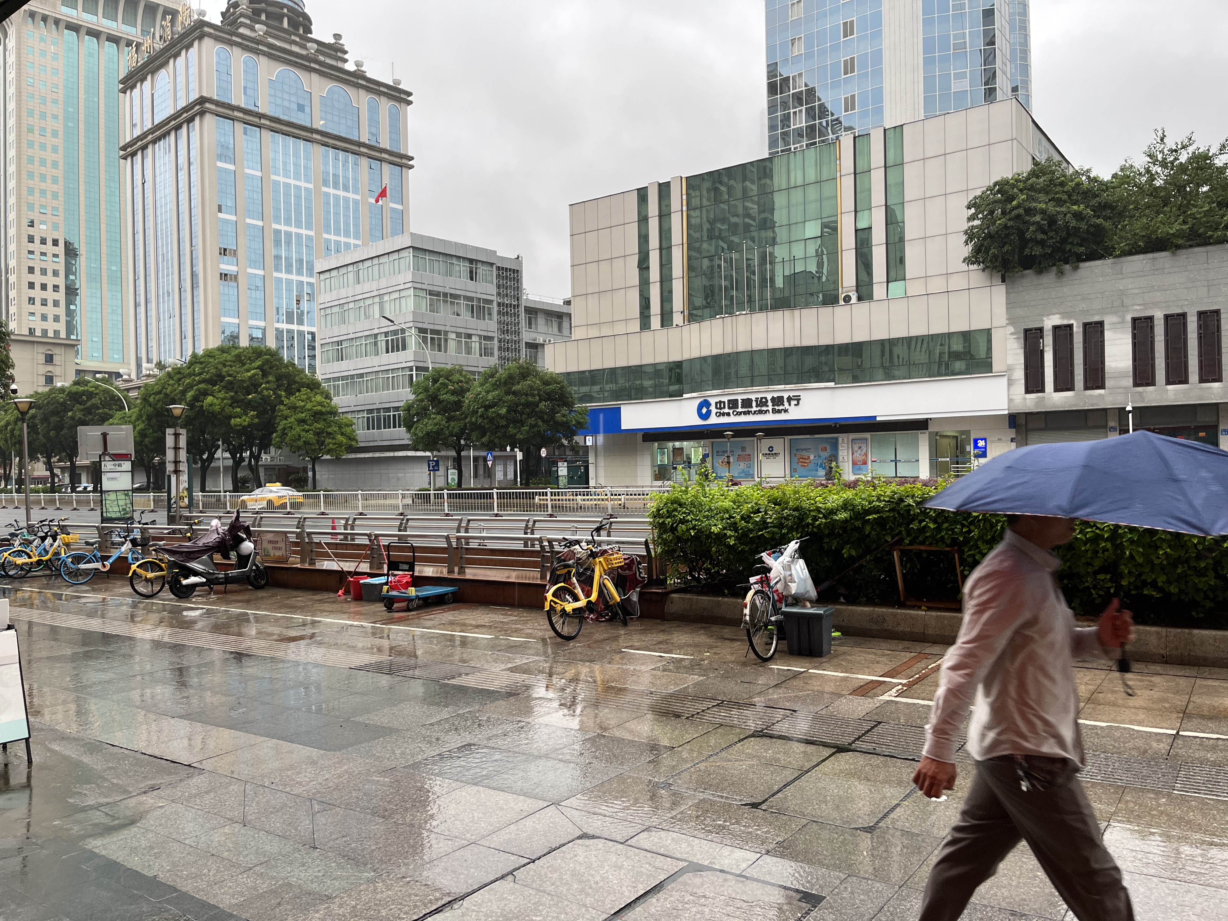 出发前从酒店出来